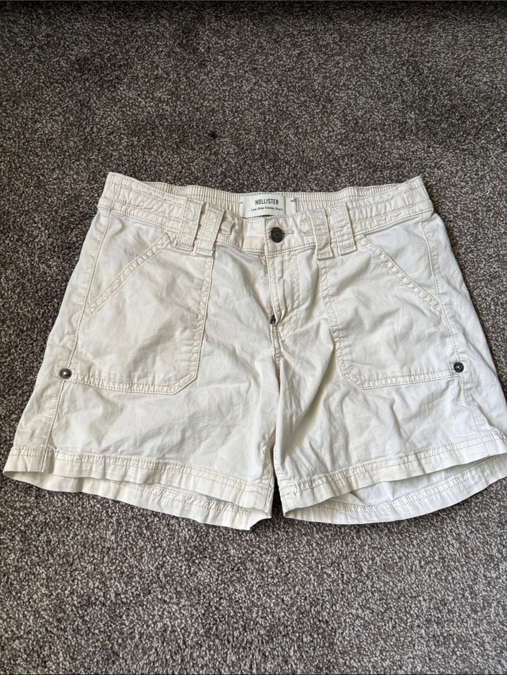 Hollister Cream Cargo-Style Cotton Shorts for Women